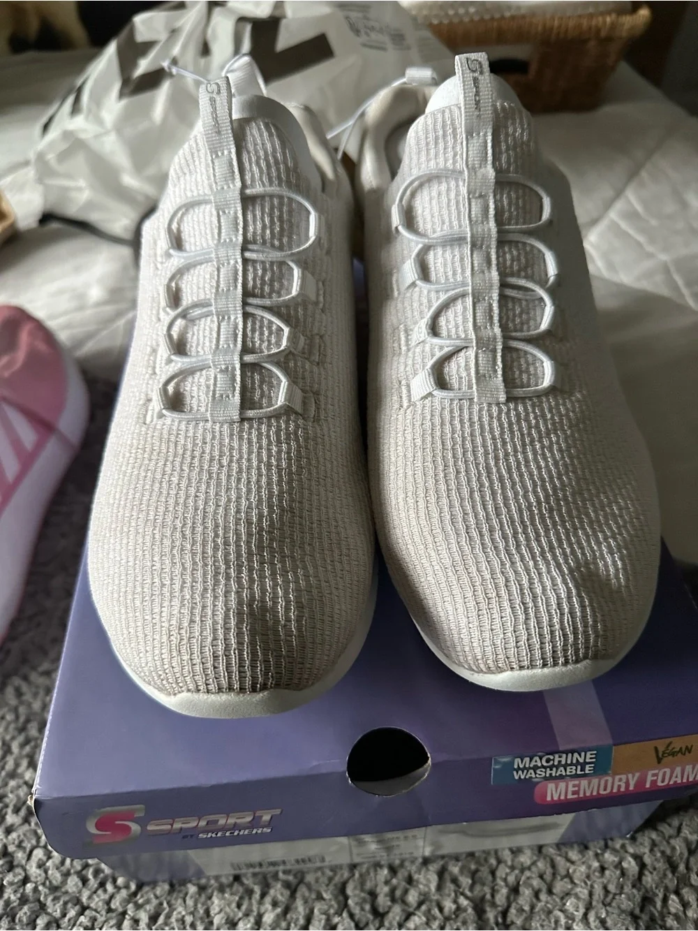 Skechers Charlize 2.0 Womens White Knit Lace-Up Sneakers Memory Foam ~ size 10